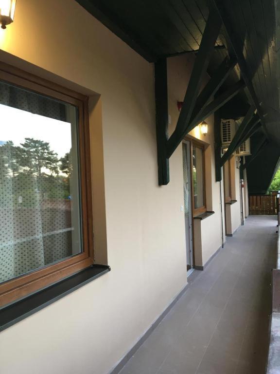 Fenyves Hotel Balatonfenyves Exteriör bild
