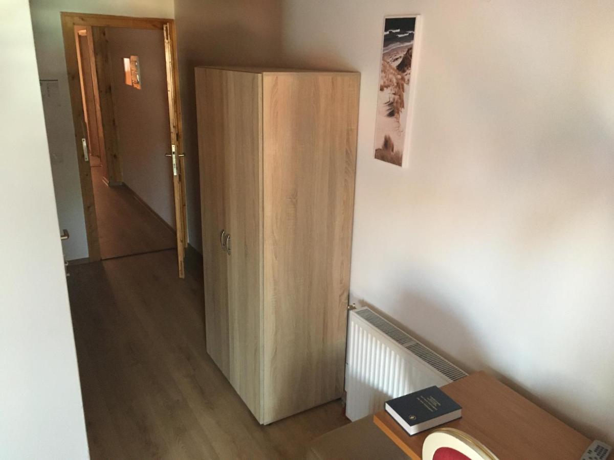 Fenyves Hotel Balatonfenyves Exteriör bild